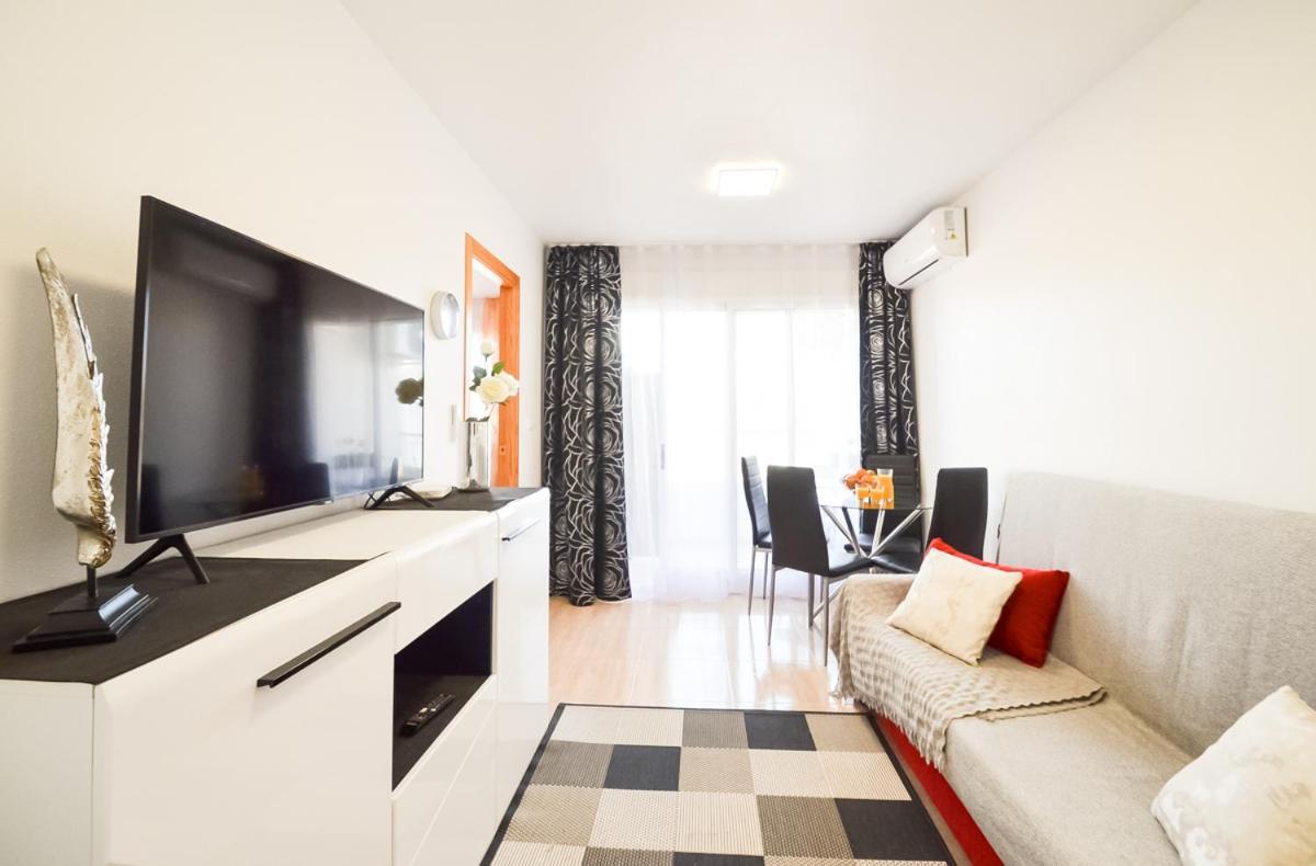 Schoene Wohnung Mit Pool , Wi-Fi Und Privat Garage Torrevieja Exterior foto