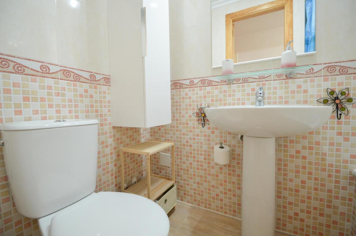 Schoene Wohnung Mit Pool , Wi-Fi Und Privat Garage Torrevieja Exterior foto