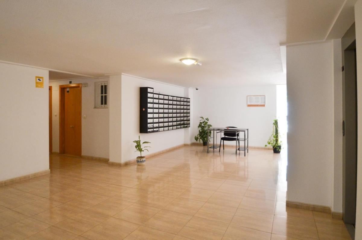 Schoene Wohnung Mit Pool , Wi-Fi Und Privat Garage Torrevieja Exterior foto