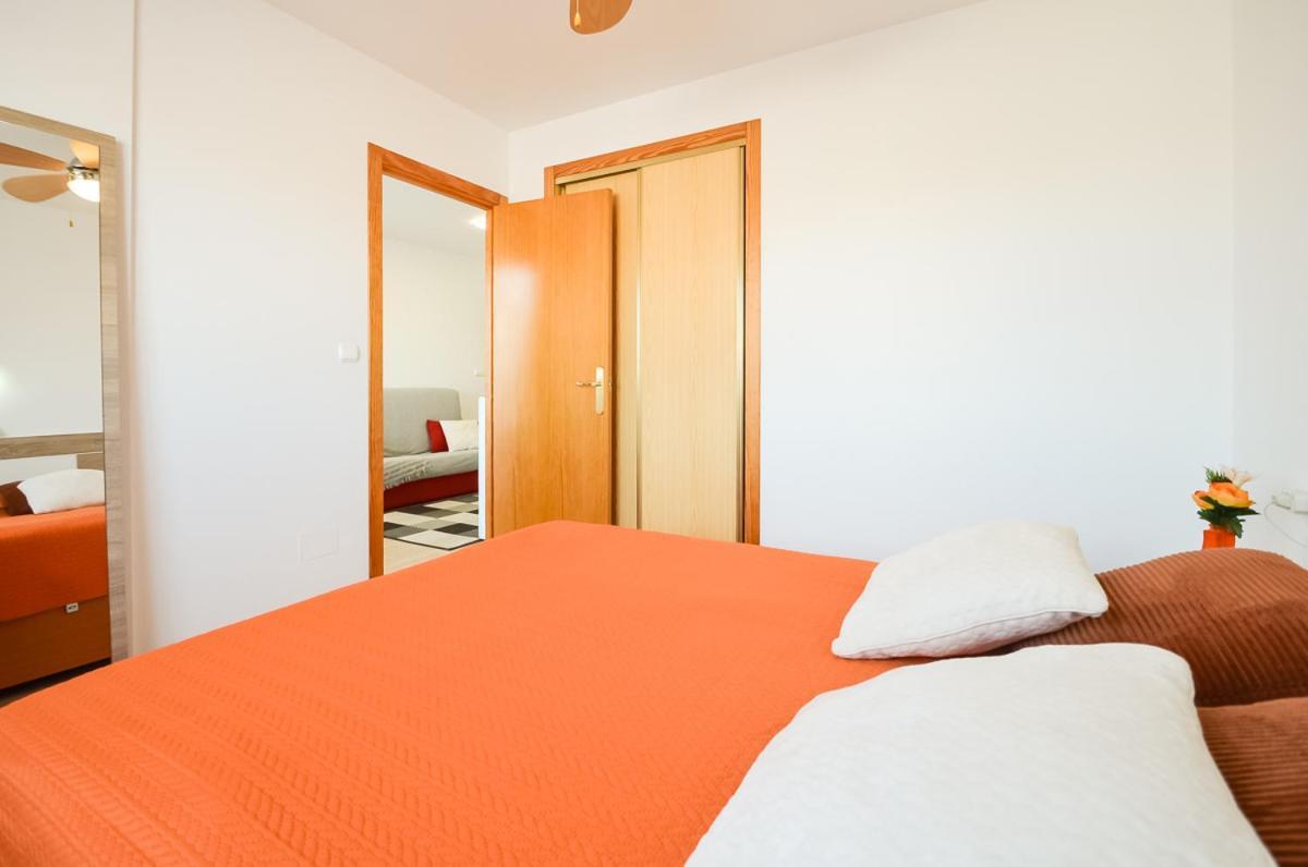 Schoene Wohnung Mit Pool , Wi-Fi Und Privat Garage Torrevieja Exterior foto