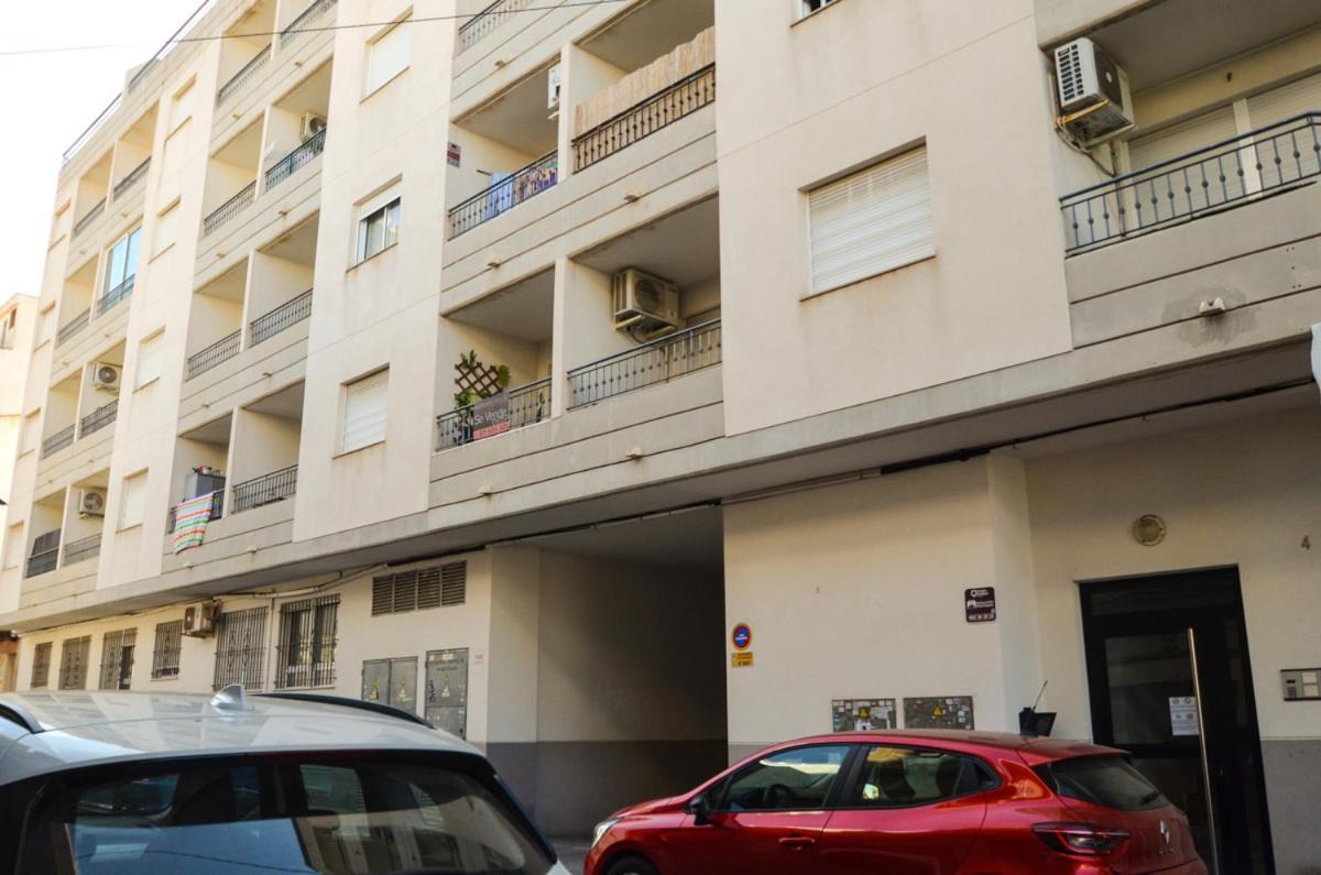 Schoene Wohnung Mit Pool , Wi-Fi Und Privat Garage Torrevieja Exterior foto